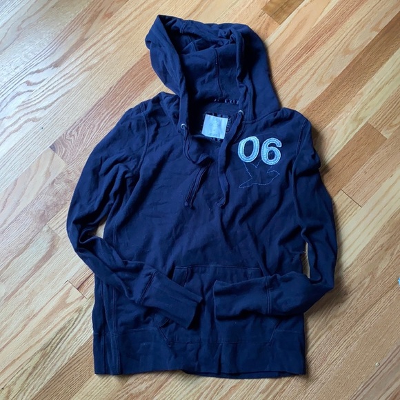 OG Aerie hoodie in navy with 06 detail on front - Picture 1 of 4